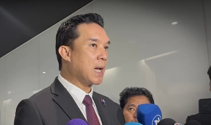 Nghị sĩ Danuphorn Punnakanta họp báo ngày 22/10 tại Bangkok. Ảnh: Nation