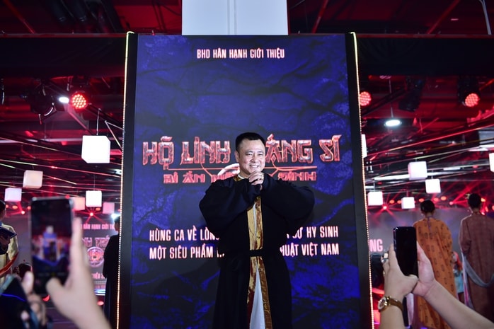 NSND Tự Long  NSND Tự Long