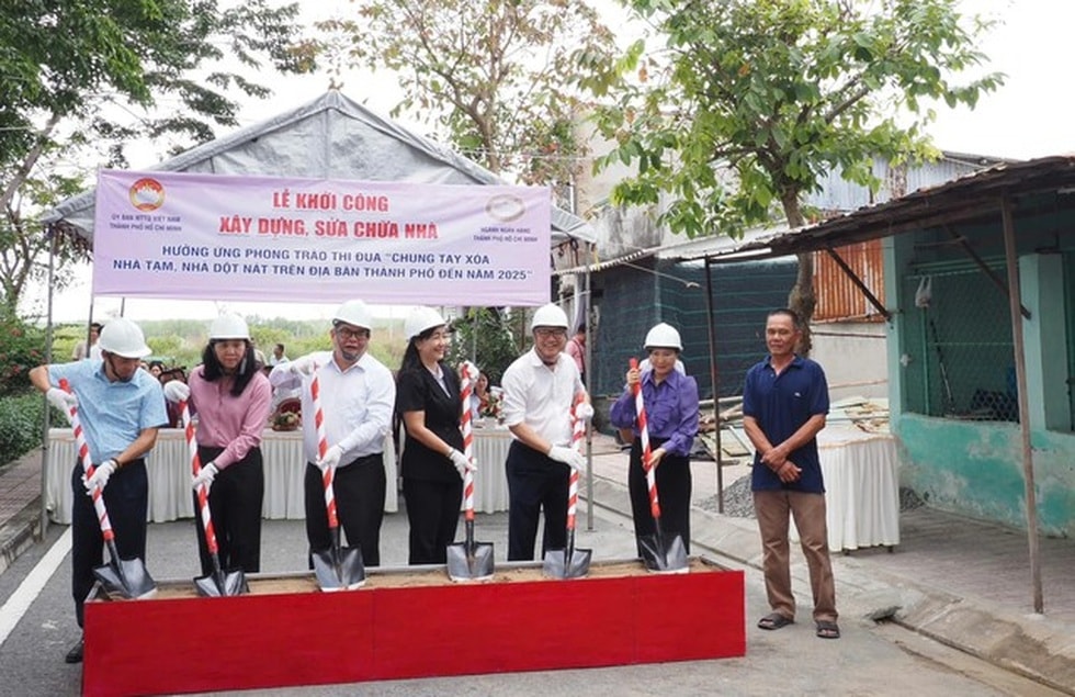 TPHCM thi đua xây dựng công sở hiện đại, công chức chuyên nghiệp - 6 TPHCM thi đua xây dựng công sở hiện đại, công chức chuyên nghiệp - 6