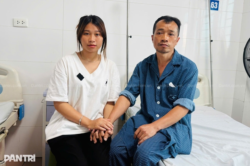 Bố mẹ ung thư, con gái bỏ học, con trai chạy xe ôm kiếm từng đồng viện phí - 1 Bố mẹ ung thư, con gái bỏ học, con trai chạy xe ôm kiếm từng đồng viện phí - 1