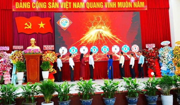 Bất ngờ lượng vé trúng giải độc đắc của xổ số kiến thiết Cần Thơ- Ảnh 1. Bất ngờ lượng vé trúng giải độc đắc của xổ số kiến thiết Cần Thơ- Ảnh 1.