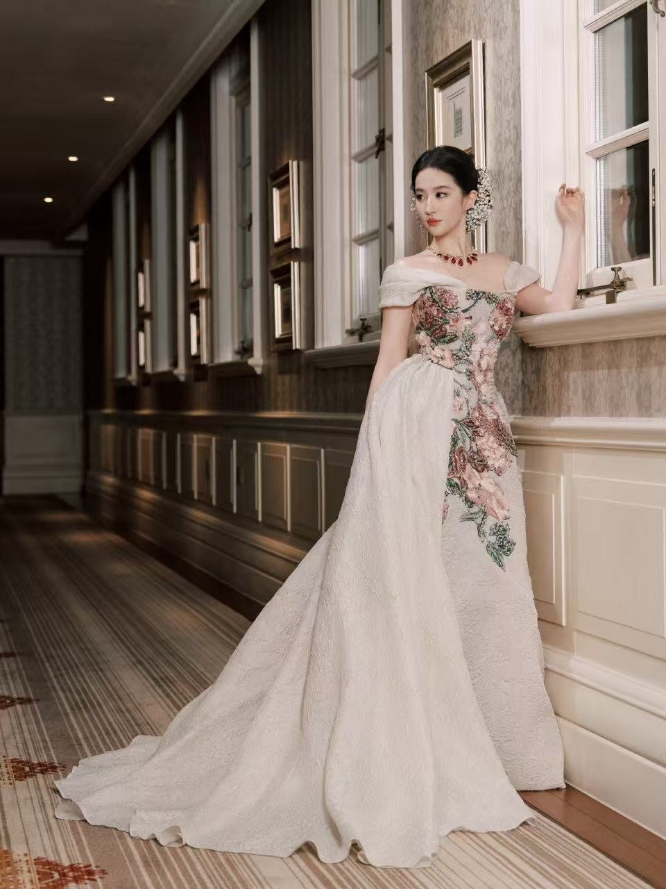 Lưu Diệc Phi ảnh 2 Luu Diec Phi anh 2