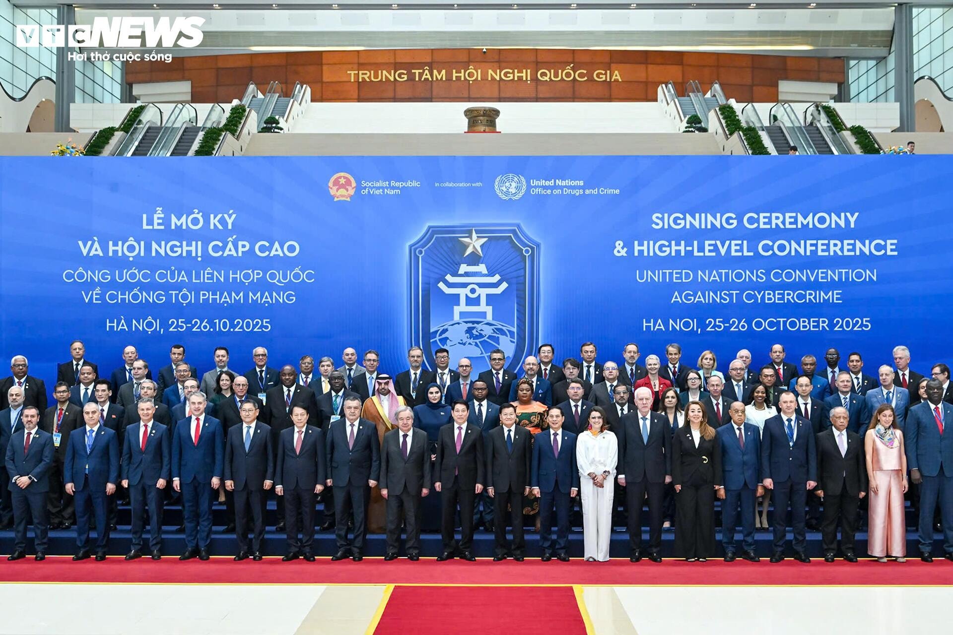 Chủ tịch nước Lương Cường đón lãnh đạo các nước dự Lễ mở ký Công ước Hà Nội - 9