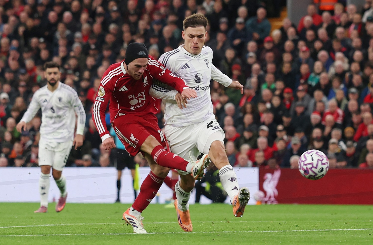 Man Utd vừa đánh bại Liverpool ở vòng 8.