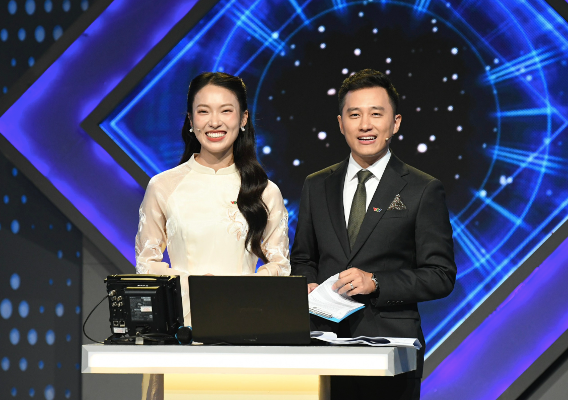 Bộ đôi MC Khánh Vy - Ngọc Huy.