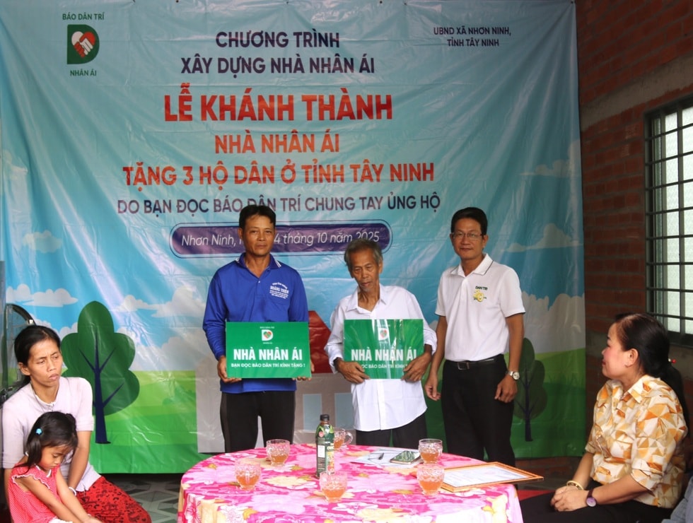 Tặng nhà Nhân ái, trao niềm hy vọng và nguồn động viên tới hộ nghèo - 3 Tặng nhà Nhân ái, trao niềm hy vọng và nguồn động viên tới hộ nghèo - 3