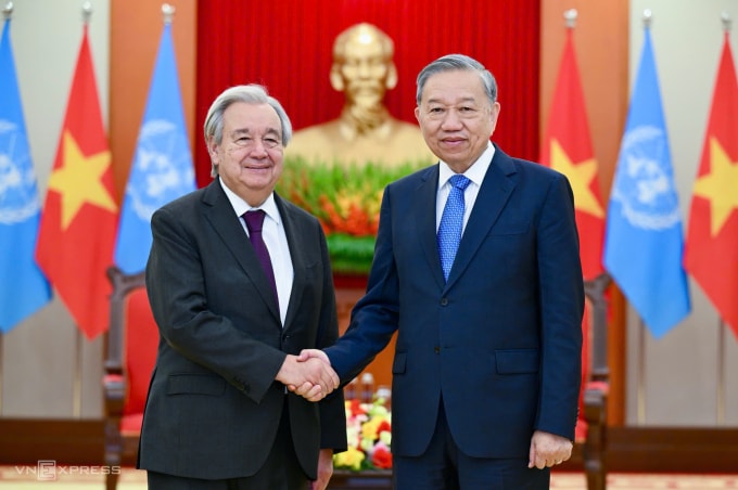Tổng Bí thư Tô Lâm bắt tay Tổng thư ký Liên Hợp Quốc Antonio Guterres. Ảnh: Giang Huy