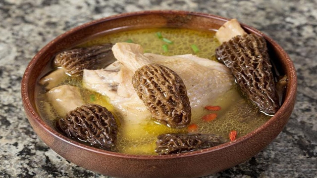 Loại cây dại mọc um tùm ở Việt Nam, "trời Tây" lại có giá 13 triệu đồng/kg - Ảnh 4.