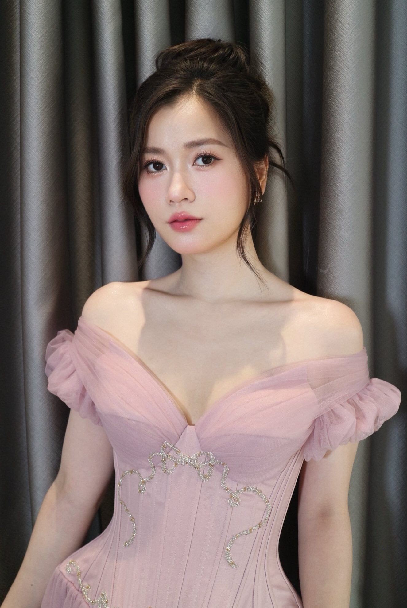 Diễn viên Lâm Vỹ Dạ.