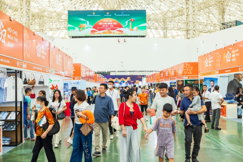 Hội chợ Mùa Thu lần thứ nhất - 2025: Dấu ấn mới của Vingroup với các sự kiện tầm cỡ - 5 Hội chợ Mùa Thu lần thứ nhất - 2025: Dấu ấn mới của Vingroup với các sự kiện tầm cỡ - 5