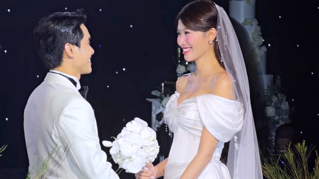 Giây phút xúc động của Quỳnh Châu, Phát Nguyễn tại lễ cưới