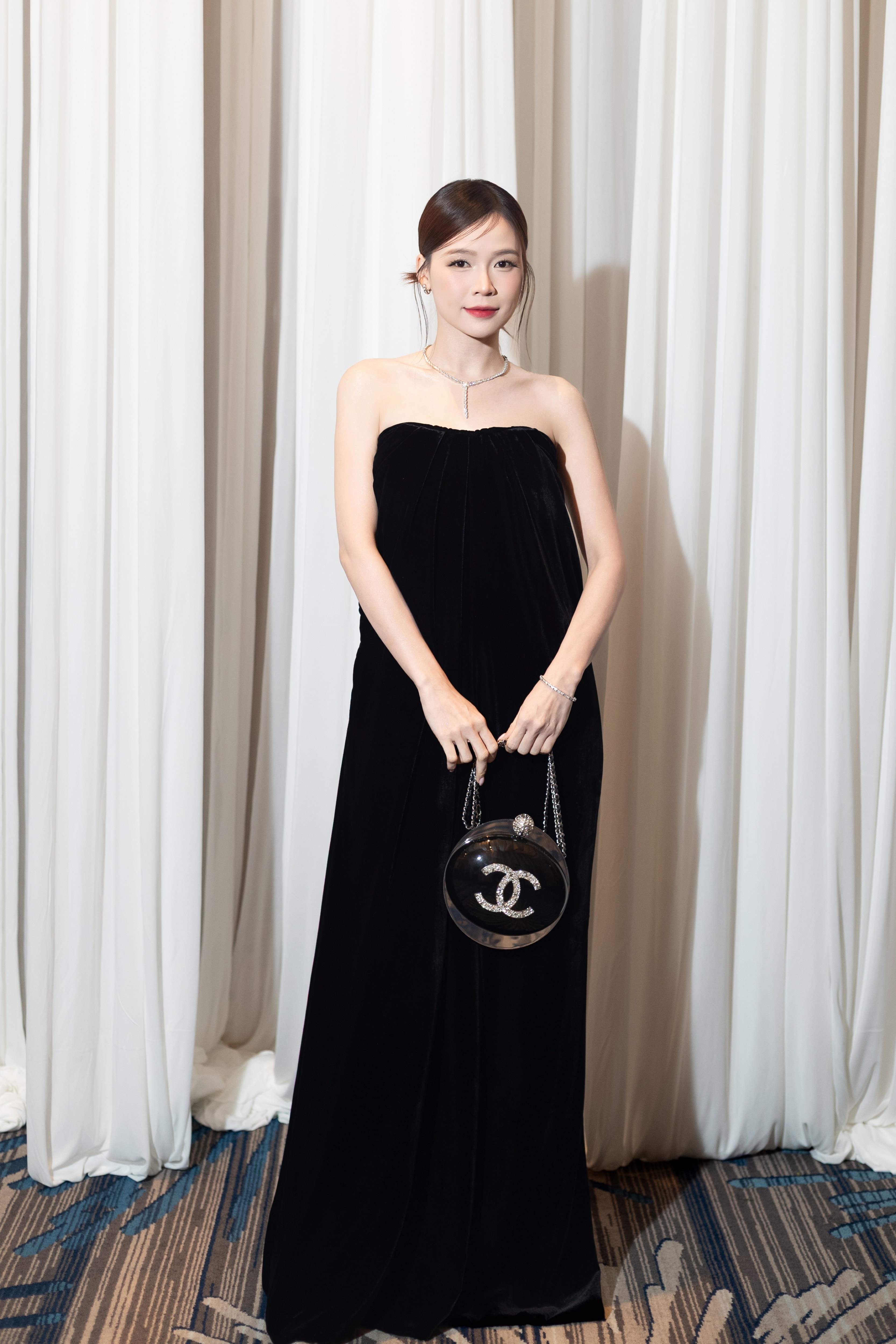 Chế Nguyễn Quỳnh Châu ảnh 9 Che Nguyen Quynh Chau anh 9