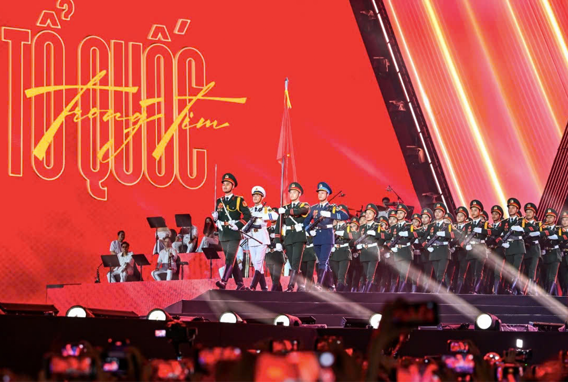 ‘Tổ quốc trong tim’: Lần đầu tiên concert quốc gia được đưa lên màn ảnh thần tốc - 2