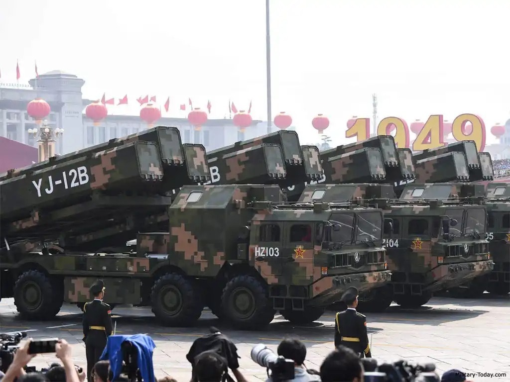 Hệ thống phóng tên lửa hành trình phòng thủ bờ biển YJ-12. Ảnh Military Africa