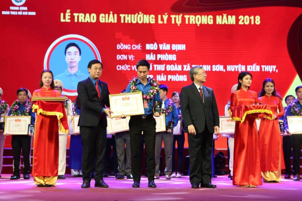 Vị Chủ tịch rời nhà nước với khao khát sự đổi thay khi trái tim còn ấm nóng - 2 Vị Chủ tịch rời nhà nước với khao khát sự đổi thay khi trái tim còn ấm nóng - 2