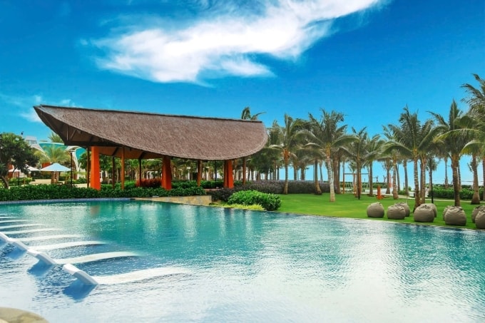 Lagoon Pool - hồ bơi trung tâm tại Costamigo. Ảnh: Eras Land