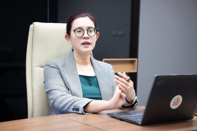 Bà Kartini Binte Abdul Rahman, Giám đốc cấp cao phụ trách tuyển sinh, trong buổi phỏng vấn tại Việt Nam. Ảnh: Tùng Đinh