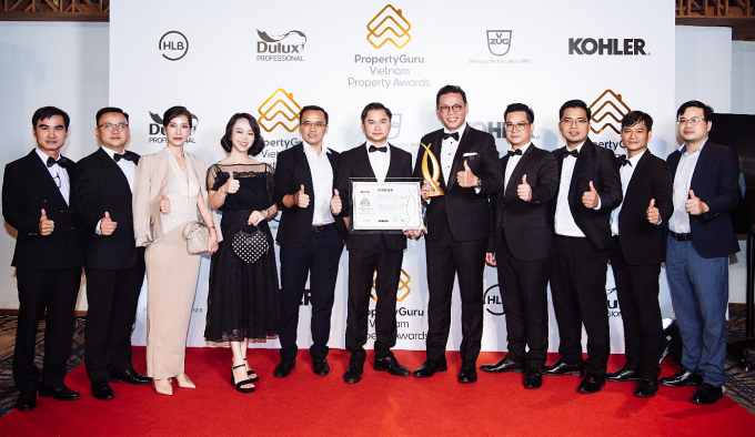 Chủ đầu tư SetiaBecamex chụp hình lưu niệm tại lễ trao giải Vietnam Property Awards 2025. Ảnh: SetiaBecamex
