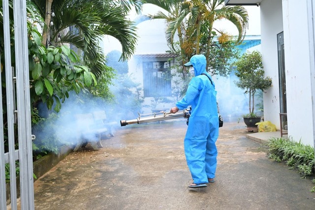Sốt xuất huyết tăng 38 ca trong một tuần, nguy cơ bùng phát diện rộng - Ảnh 1.