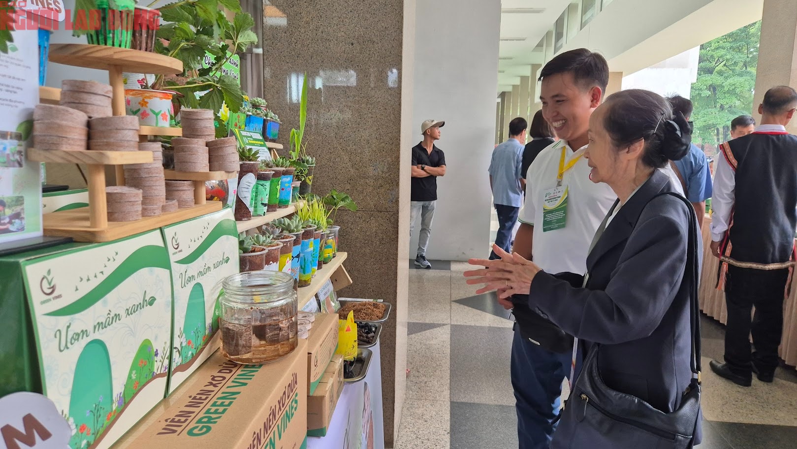 Khởi nghiệp xanh và tầm quan trọng của giấy tờ , pháp lý trong kinh doanh - Ảnh 2. Khởi nghiệp xanh và tầm quan trọng của giấy tờ , pháp lý trong kinh doanh - Ảnh 2.