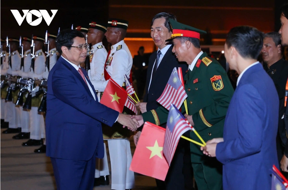 Tối 28/10, Thủ tướng Phạm Minh Chính cùng đoàn đại biểu cấp cao Việt Nam rời Kuala Lumpur, Malaysia về Hà Nội.