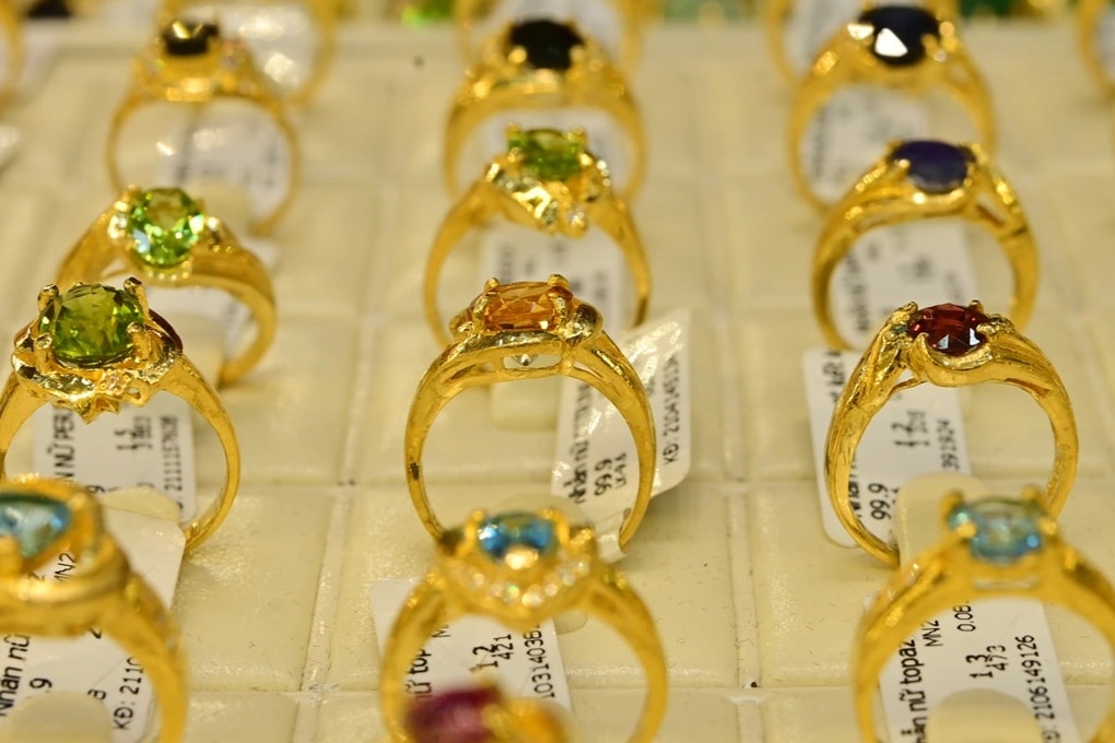 Giá vàng sụt giảm, chuyên gia cảnh báo - 1 Giá vàng sụt giảm, chuyên gia cảnh báo - 1