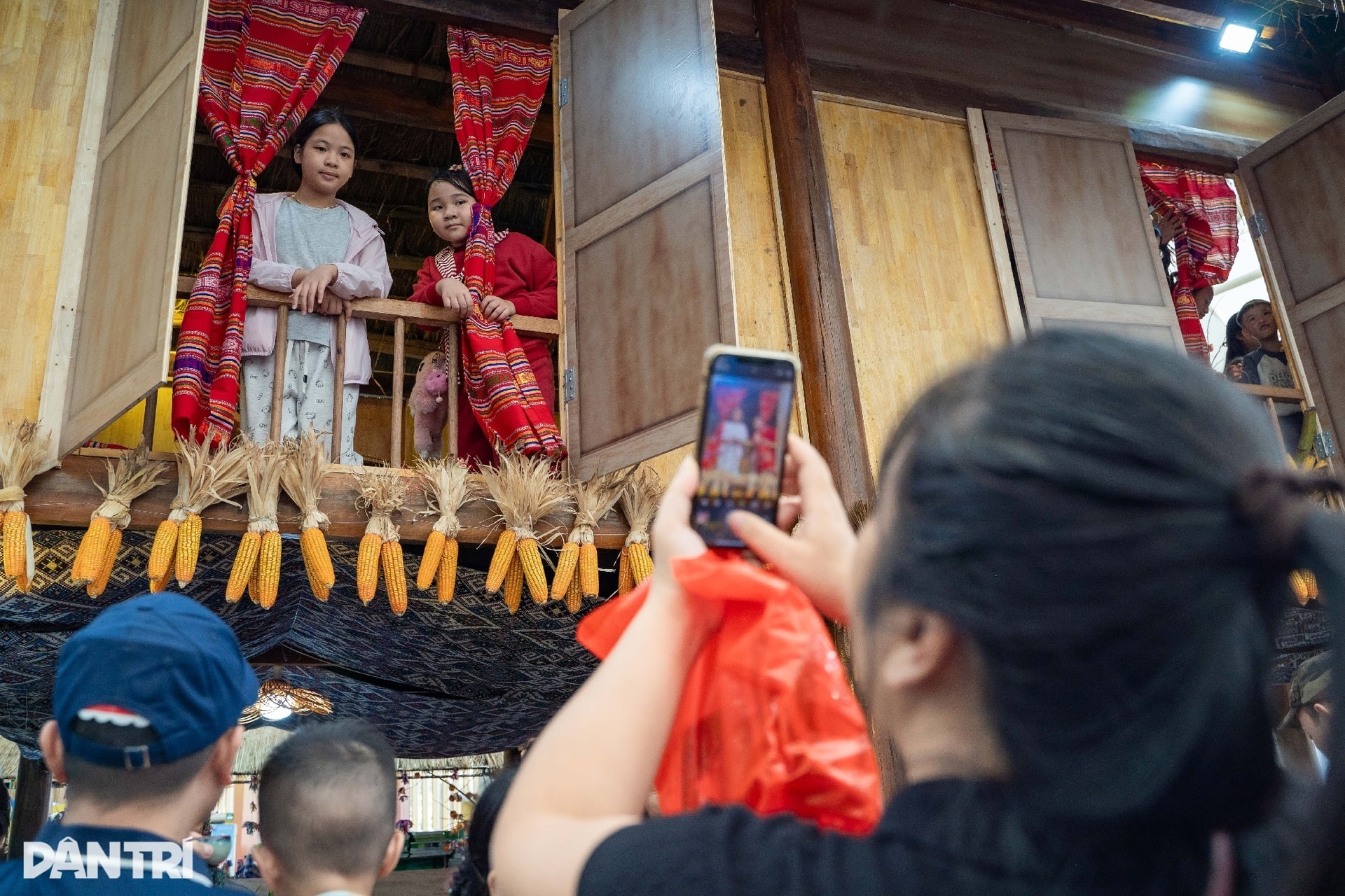 Sắc màu Tây Bắc nổi bật giữa không gian Hội chợ Mùa Thu - 6