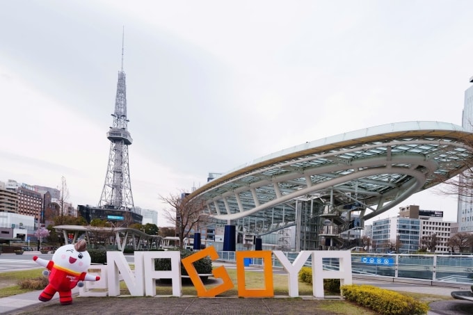 Gấu Amy, linh vật của Vietjet xuất hiện tại công viên Hisaya Odori, nơi diễn ra sự kiện. Ảnh: Tài Nguyễn