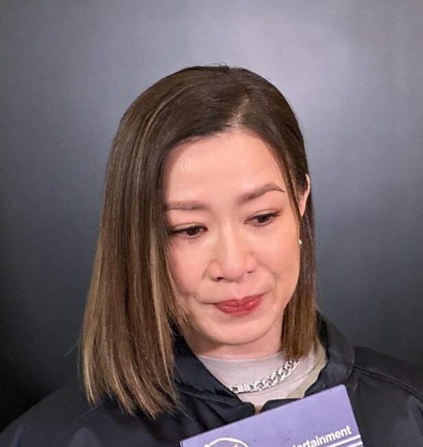 Xa Thi Mạn nghẹn ngào khi được hỏi về Hứa Thiệu Hùng. Ảnh: St Headline