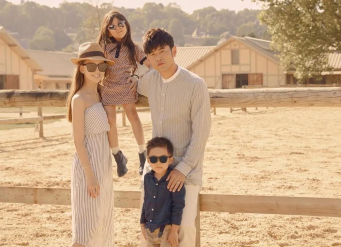 Gia đình ca sĩ Châu Kiệt Luân năm 2022. Ảnh: Instagram