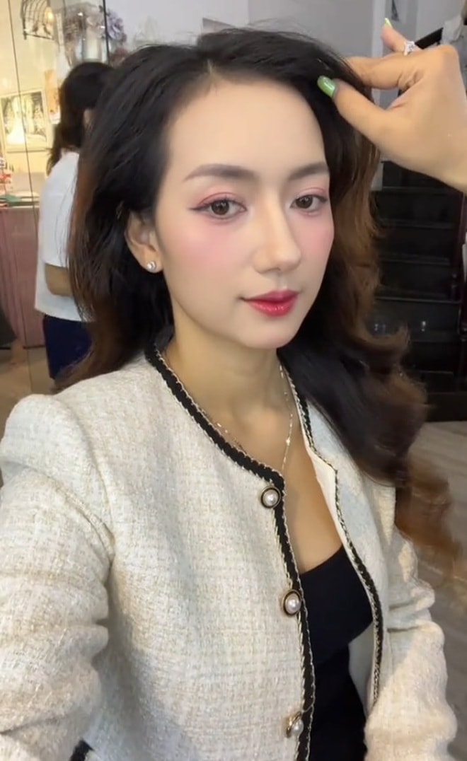 Lộ danh tính "mẹ chồng trẻ nhất Việt Nam": Nhan sắc xinh đẹp, trẻ trung gây bão mạng xã hội - Ảnh 6.