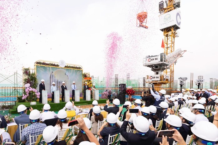 Phú Long cất nóc Essensia Sky - Khi “biểu tượng sống xanh, sức khỏe” vươn mình tại Nam Sài Gòn - Ảnh 1. Phú Long cất nóc Essensia Sky - Khi “biểu tượng sống xanh, sức khỏe” vươn mình tại Nam Sài Gòn - Ảnh 1.