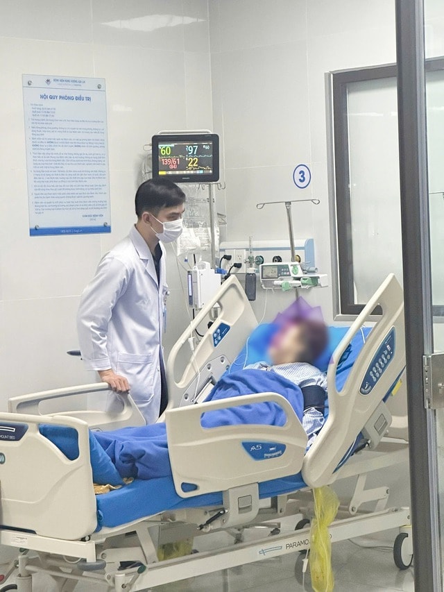 Tình trạng sức khỏe của ca sĩ Siu Black sau khi cấp cứu trong tình trạng nguy kịch- Ảnh 2. Tình trạng sức khỏe của ca sĩ Siu Black sau khi cấp cứu trong tình trạng nguy kịch- Ảnh 2.