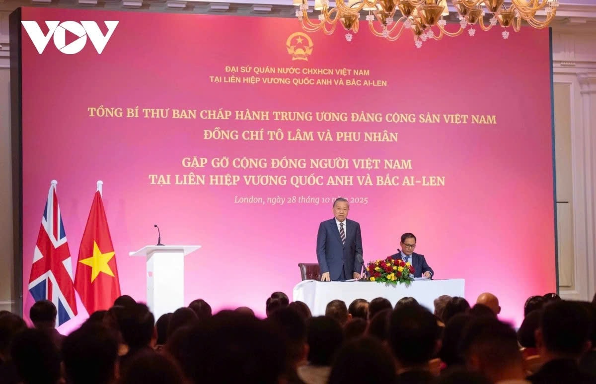 Tổng Bí thư Tô Lâm gặp gỡ cộng đồng người Việt Nam tại Vương quốc Anh - 2