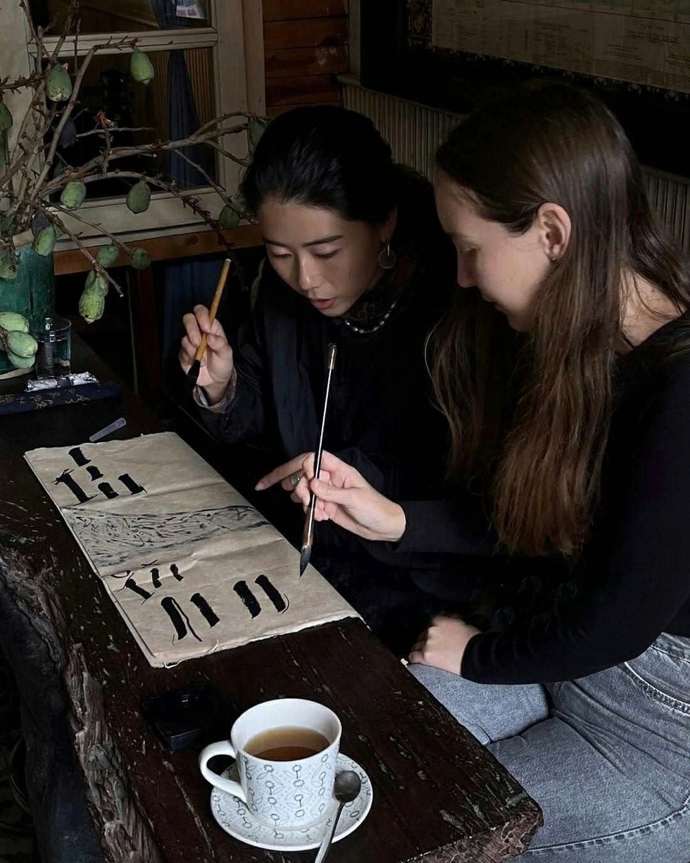 Cô gái Nhật đi xuyên Việt một mình, ngã xe giữa đường được cả làng ra giúp - 4 Cô gái Nhật đi xuyên Việt một mình, ngã xe giữa đường được cả làng ra giúp - 4