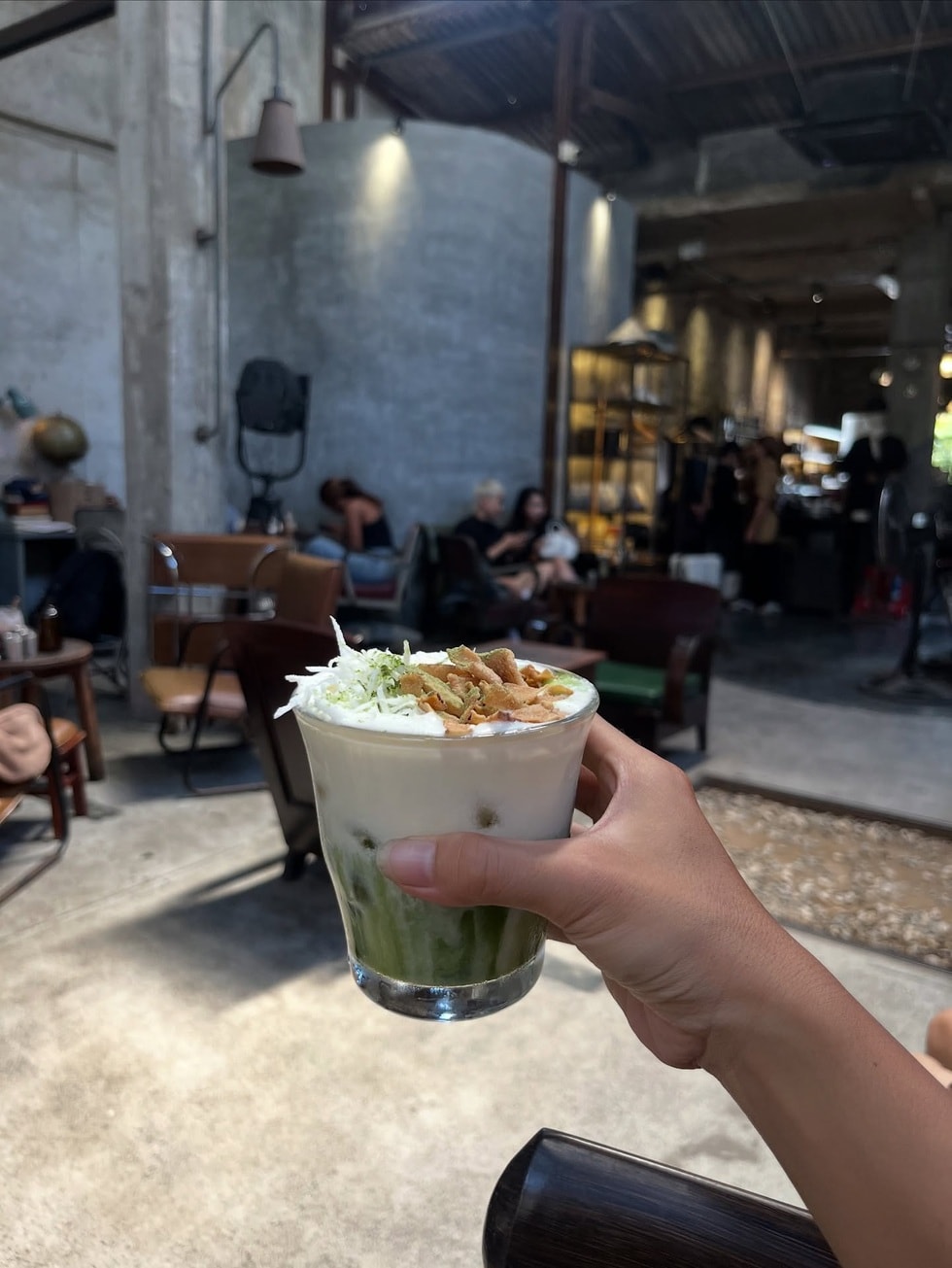 Cô gái Nhật đi xuyên Việt một mình, ngã xe giữa đường được cả làng ra giúp - 7 Cô gái Nhật đi xuyên Việt một mình, ngã xe giữa đường được cả làng ra giúp - 7