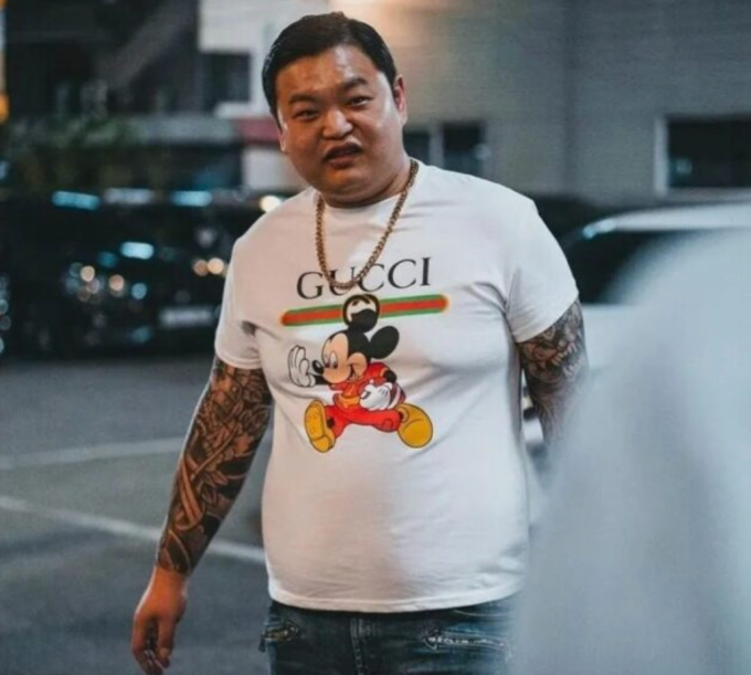 Chorong, nhân vật cầm đầu băng nhóm tội phạm trong phim The Roundup: No Way Out. Ảnh: Koreaboo