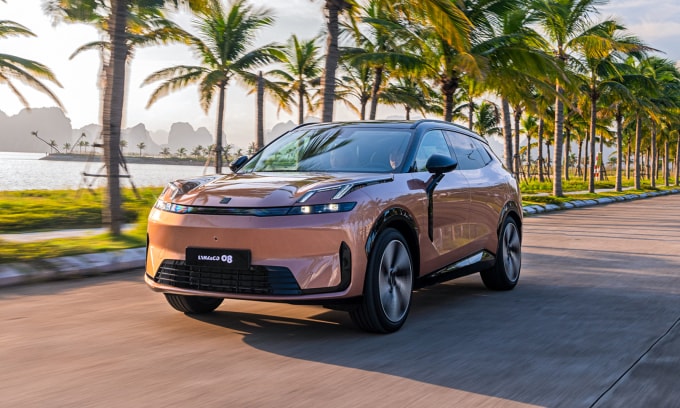 Lynk & Co 08 lăn bánh tại Quảng Ninh. Ảnh: Lynk & Co