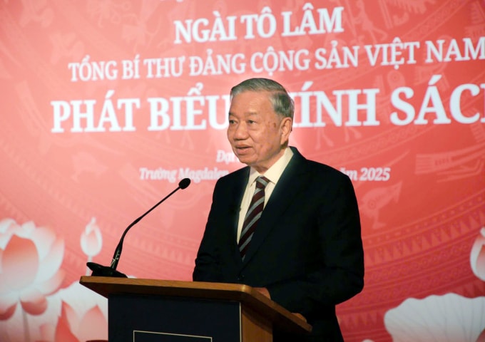 Tổng Bí thư Tô Lâm phát biểu tại Đại học Oxford, Anh ngày 28/10. Ảnh: VGP