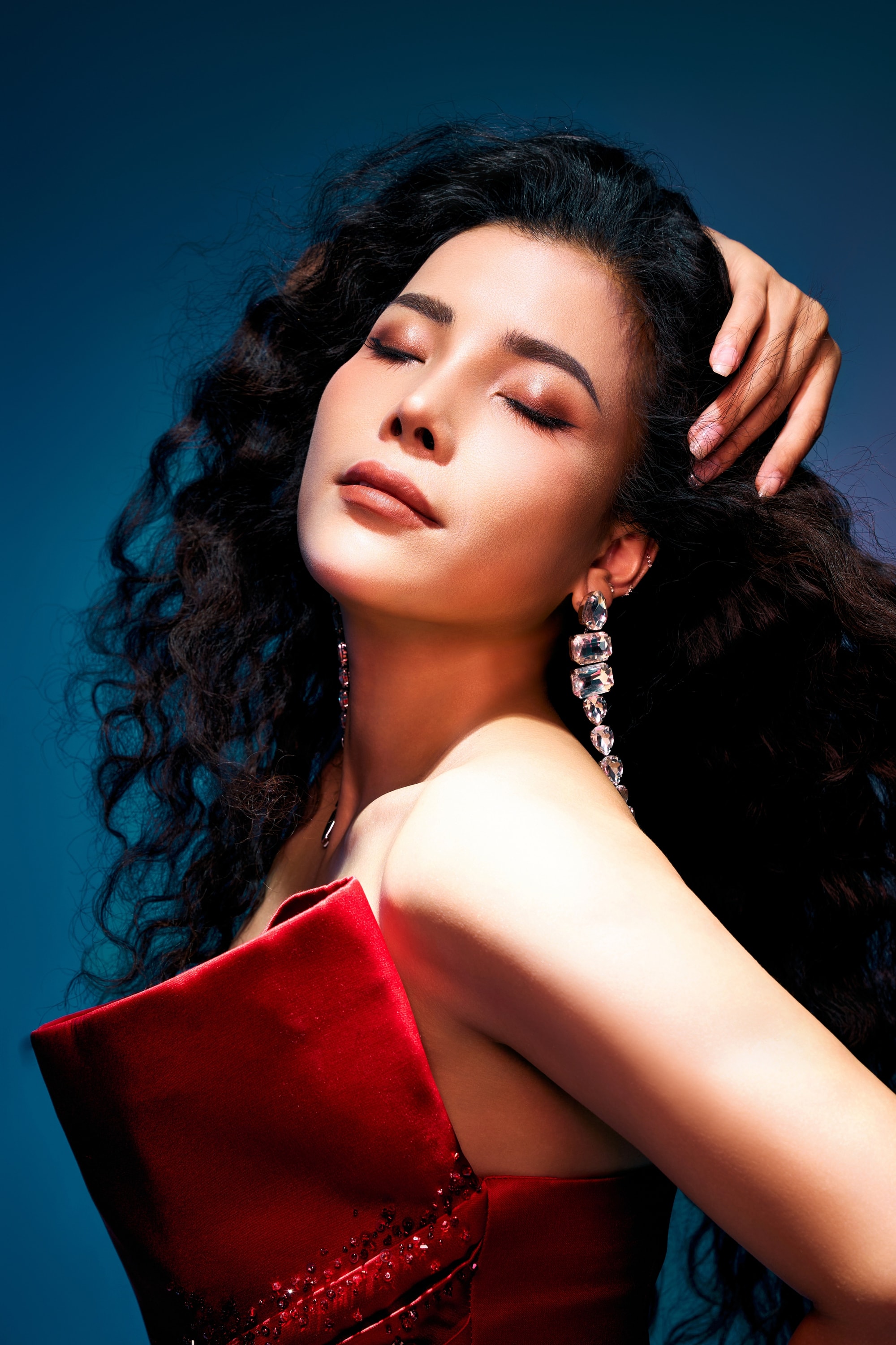 Phương Nhung trở lại với đêm nhạc kỷ niệm 20 năm: 'Mắt Nhung' không chỉ là tên gọi- Ảnh 1.