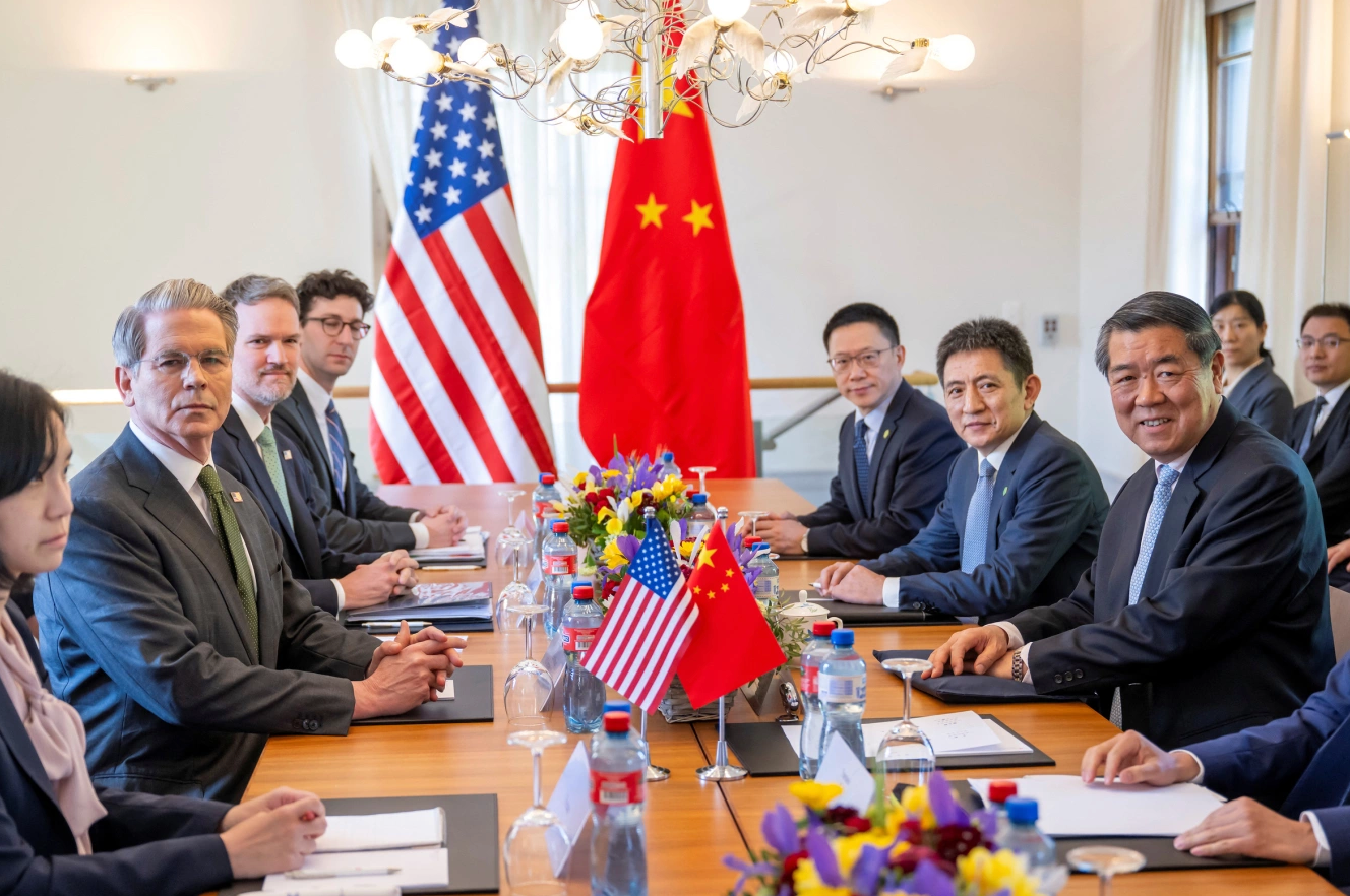 Hai phái đoàn Mỹ và Trung Quốc trong cuộc đàm phán thương mại tại Geneva, Thụy Sĩ hồi tháng 5. (Ảnh: Reuters)