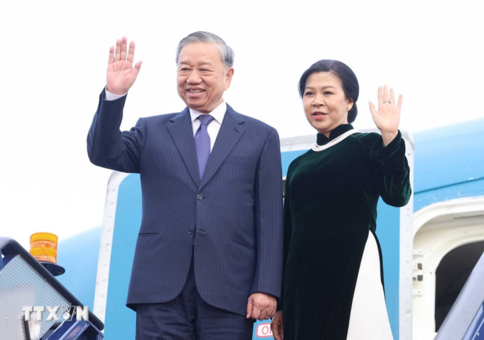 Tổng Bí thư Tô Lâm và Phu nhân rời thủ đô London về nước, kết thúc tốt đẹp chuyến thăm chính thức Liên hiệp Vương quốc Anh và Bắc Ireland. (Ảnh: Thống Nhất/TTXVN)