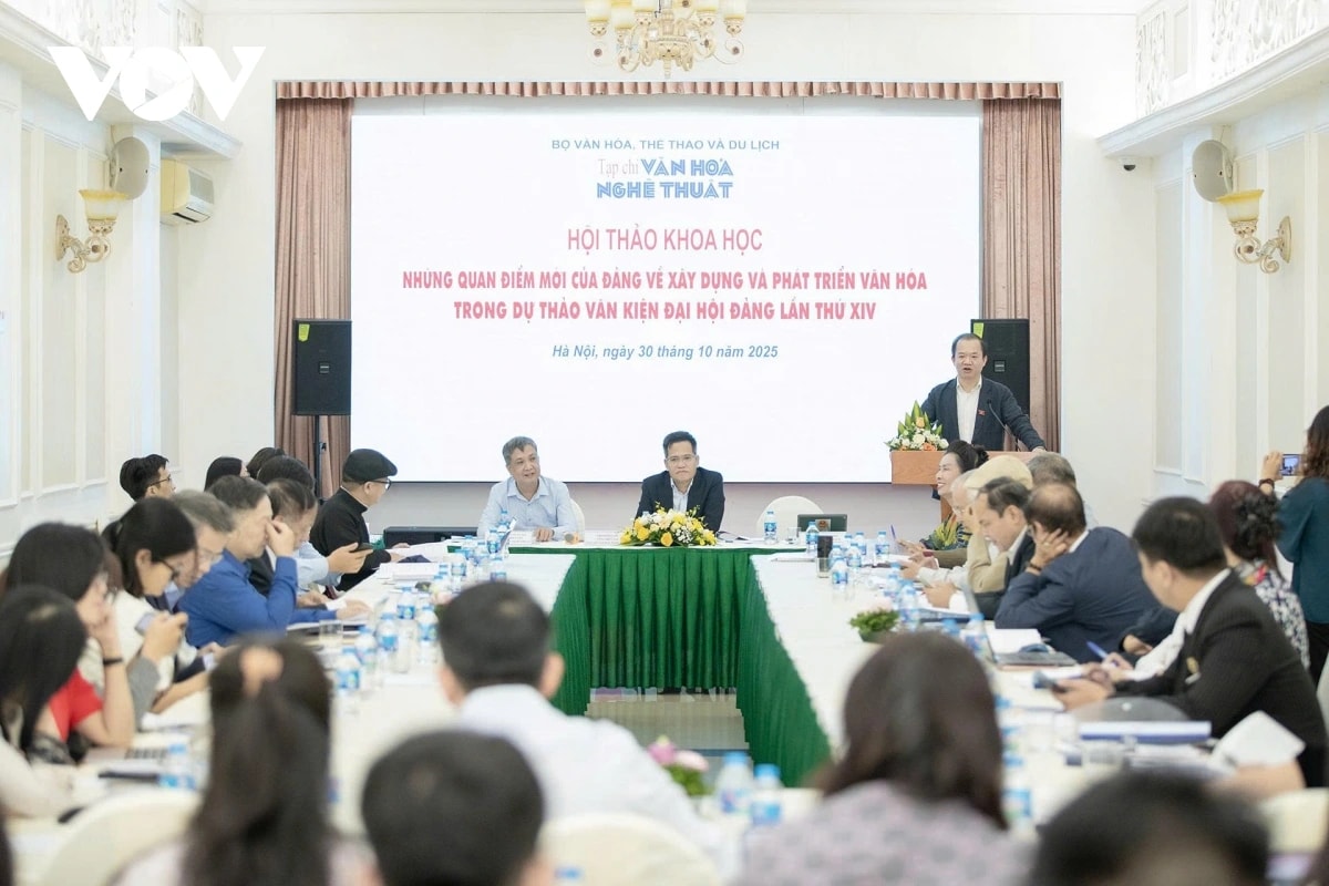 Tại hội thảo, các đại biểu đã phân tích, làm rõ những quan điểm mới về xây dựng và phát triển văn hóa, con người Việt Nam trong dự thảo Văn kiện Đại hội XIV.