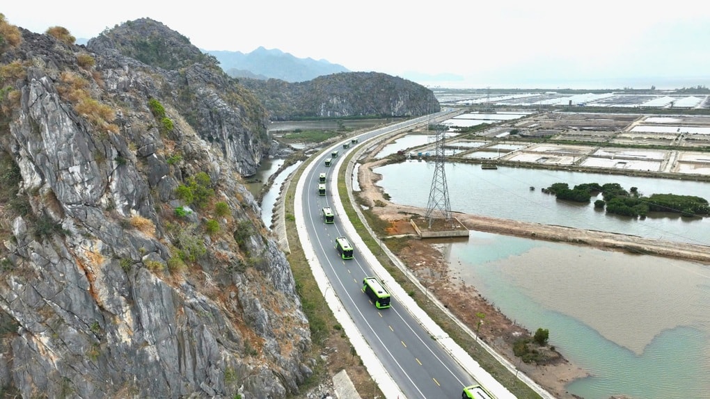 Hạ Long - Cát Bà: Hành trình xanh giữa di sản kép - 5 Hạ Long - Cát Bà: Hành trình xanh giữa di sản kép - 5