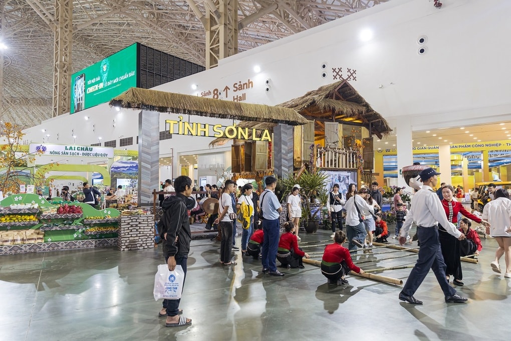 Hội chợ Mùa thu 2025 tại VEC: Hành trình 34 tỉnh, thành kể chuyện qua sản vật vùng miền - 1
