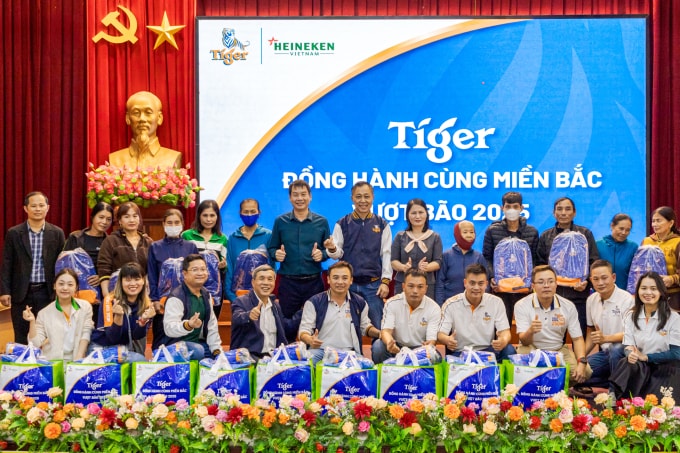 Chương trình Tiger đồng hành cùng miền Bắc vượt bão 2025 vừa được triển khai tại tỉnh Hà Tĩnh. Ảnh: Heineken Việt Nam