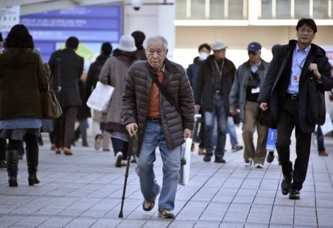 Nhật Bản đã phải vật lộn với vấn đề dân số già hóa nhanh chóng trong nhiều năm qua. Ảnh: EPA