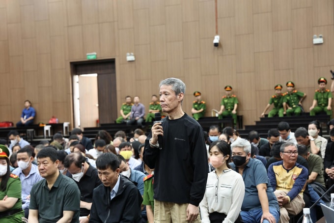 Bị cáo Choi Jin Bok khai được trả lương 4.000 USD mỗi tháng. Ảnh: Danh Lam