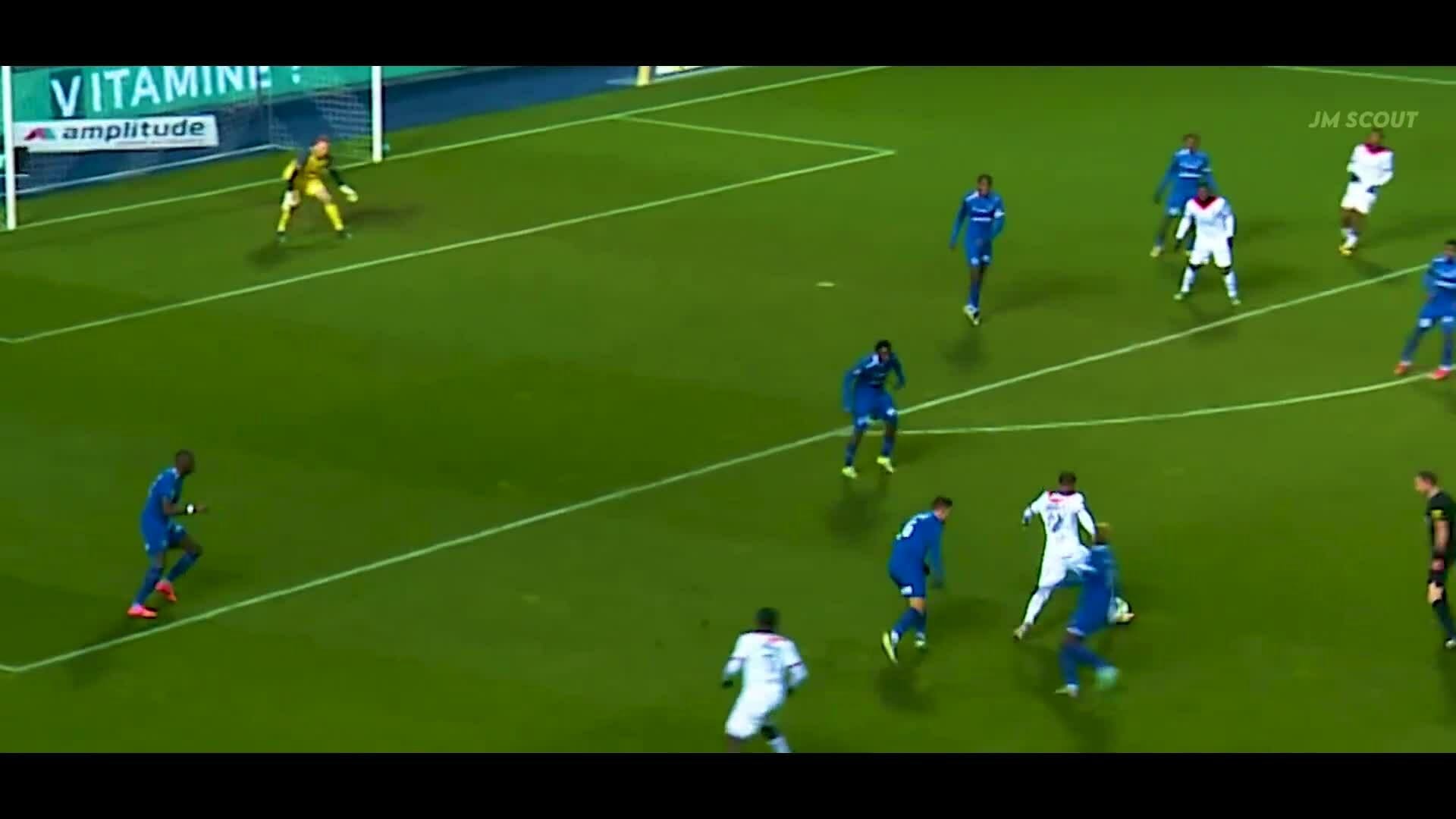 Màn trình diễn của Eli Junior Kroupi ở Lorient