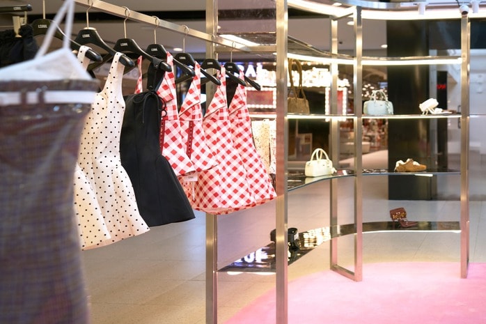 Livestream của LSOUL trên Shopee đưa thời trang Việt đến Singapore - Ảnh 1.